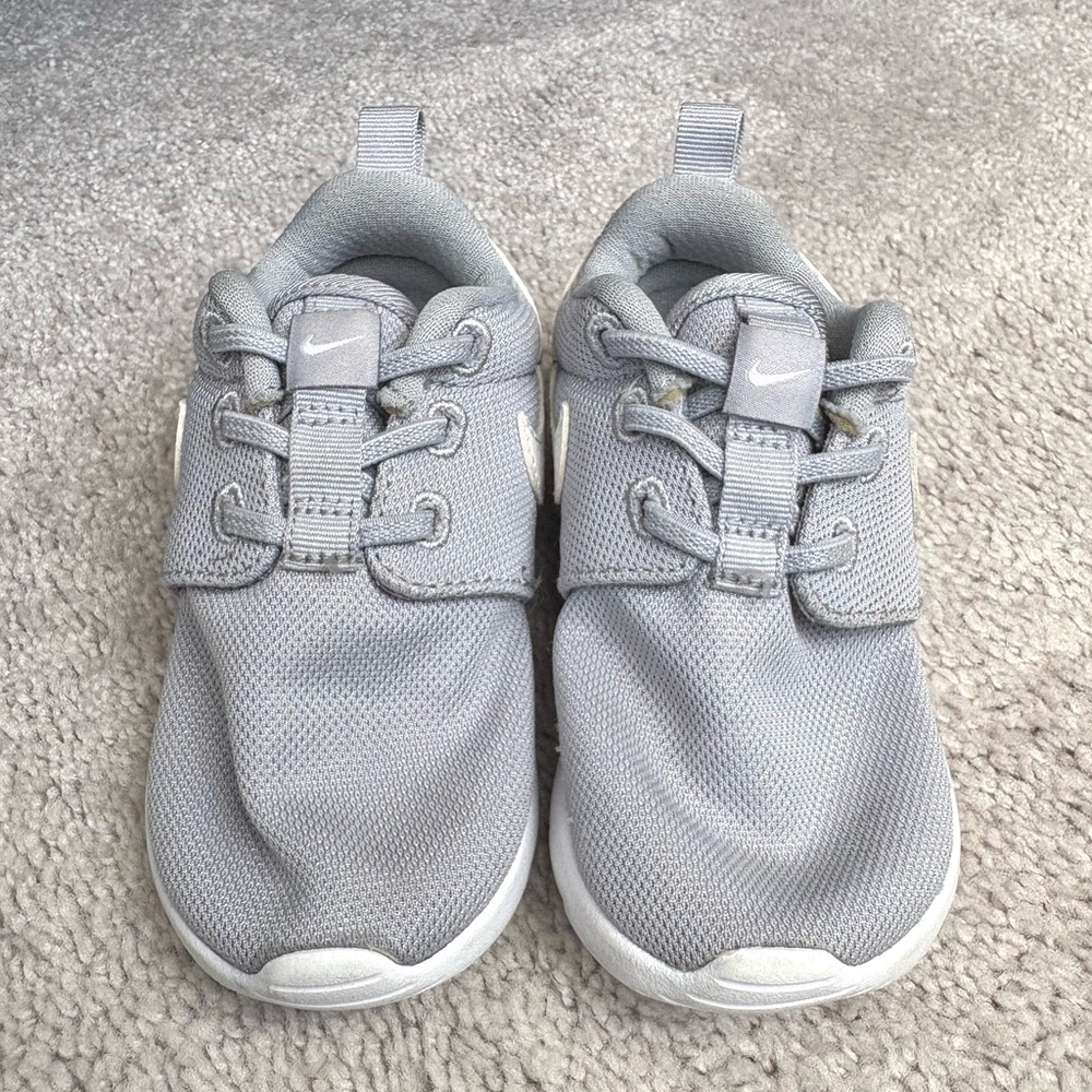 Nike Toddlers Roshe One Sneakers